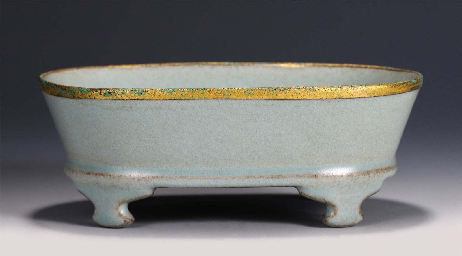 A CHINESE RU TYPE GLAZED PORCELAIN BRUSH WASHER (1 of 9)