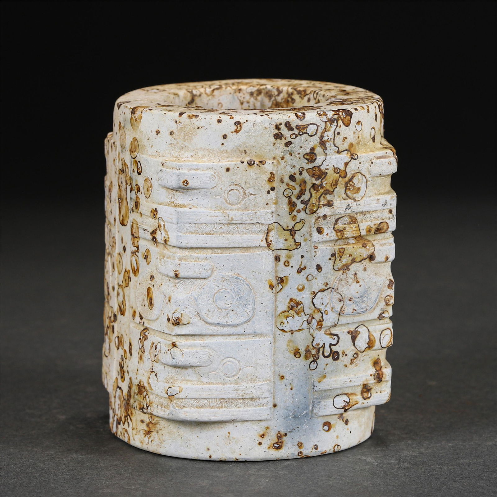 A CHINESE JADE CONG STYLE VASE (1 of 8)