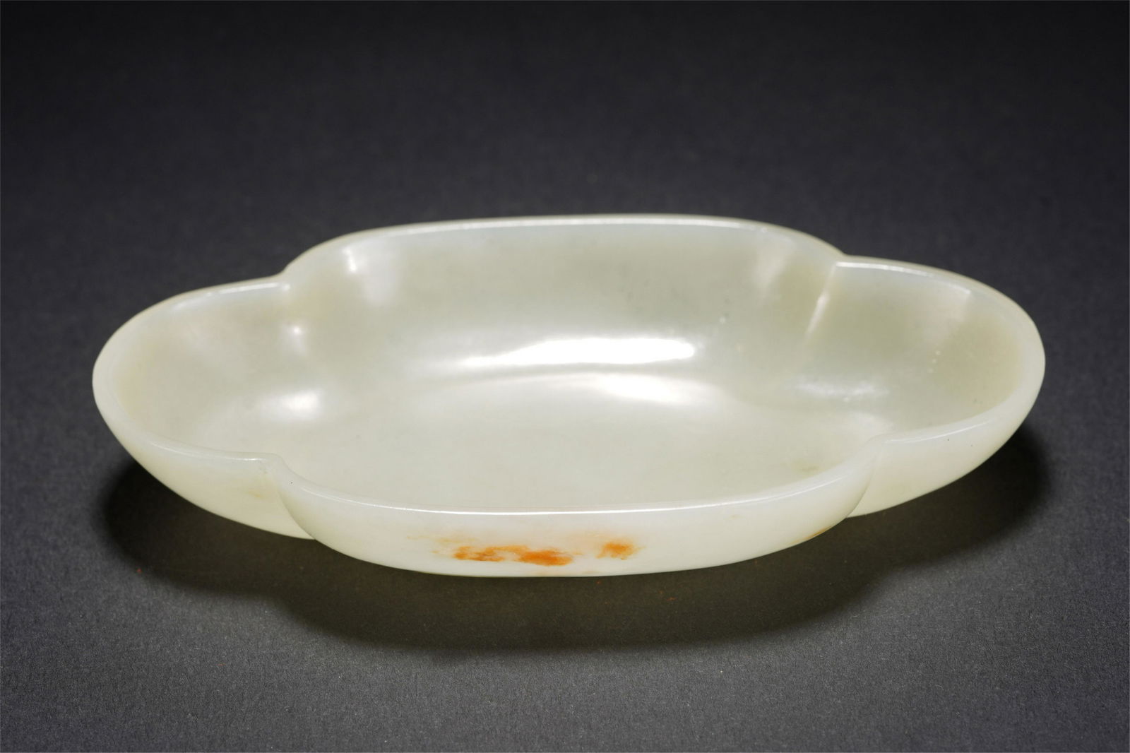 A CHINESE WHITE JADE LOBED BRUSH WASHER (1 of 10)