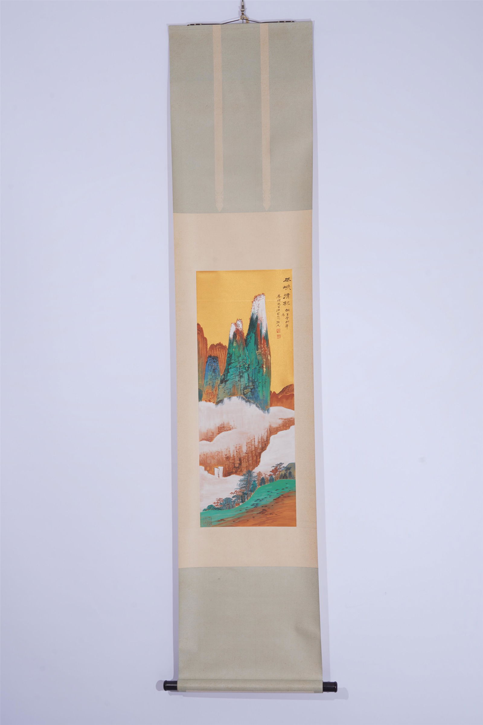 A CHINESE PAINTING DEPICTING AUTUMN MOUNTAIN SCENERY (1 of 5)