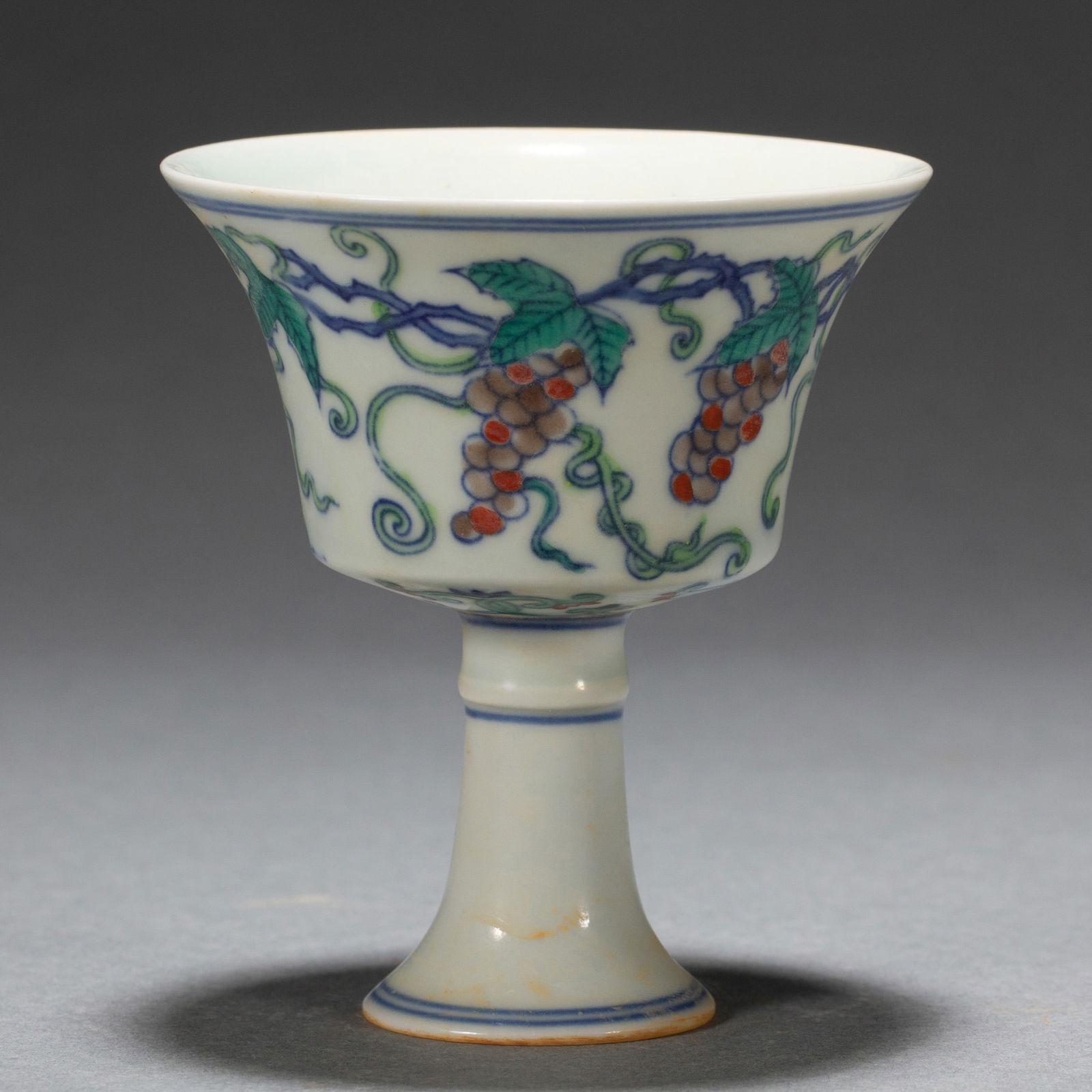 A DOUCAI PORCELAIN STEM CUP (1 of 7)