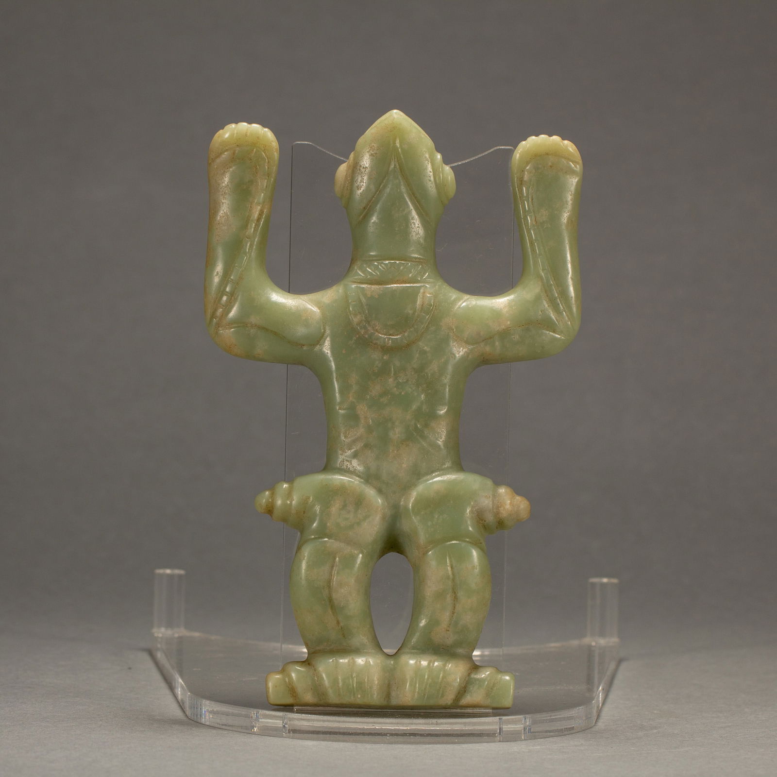 A JADE FIGURE ORNAMENT (1 of 10)