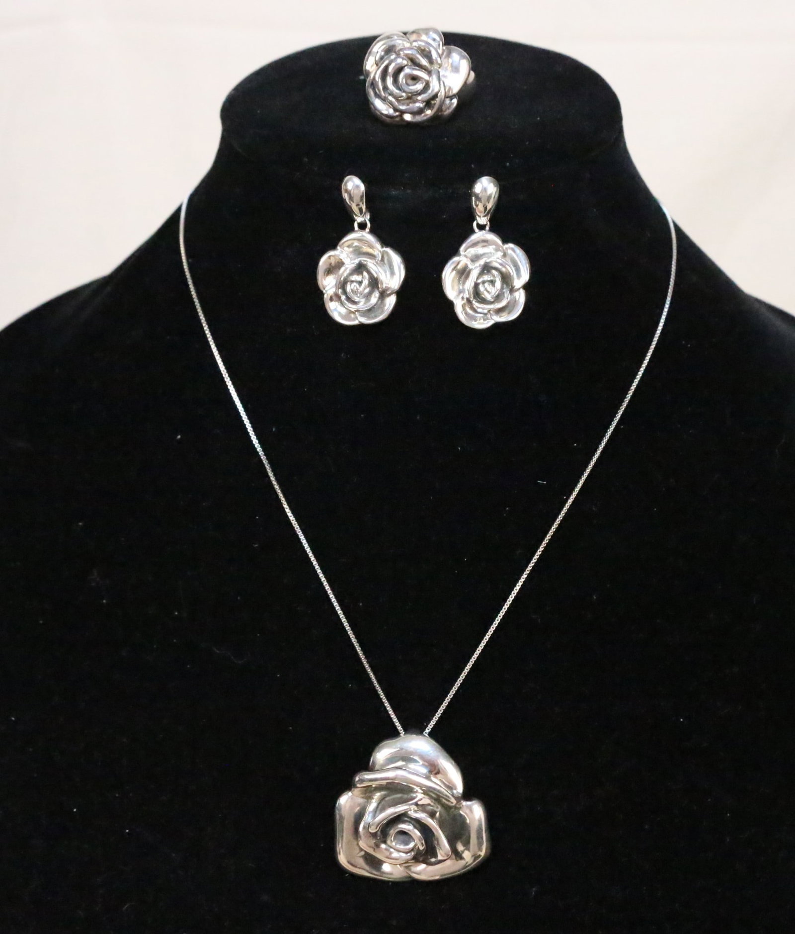 Sterling Silver 5 piece Rose Flower Pendant-Brooch necklace earrings and ring set (1 of 6)