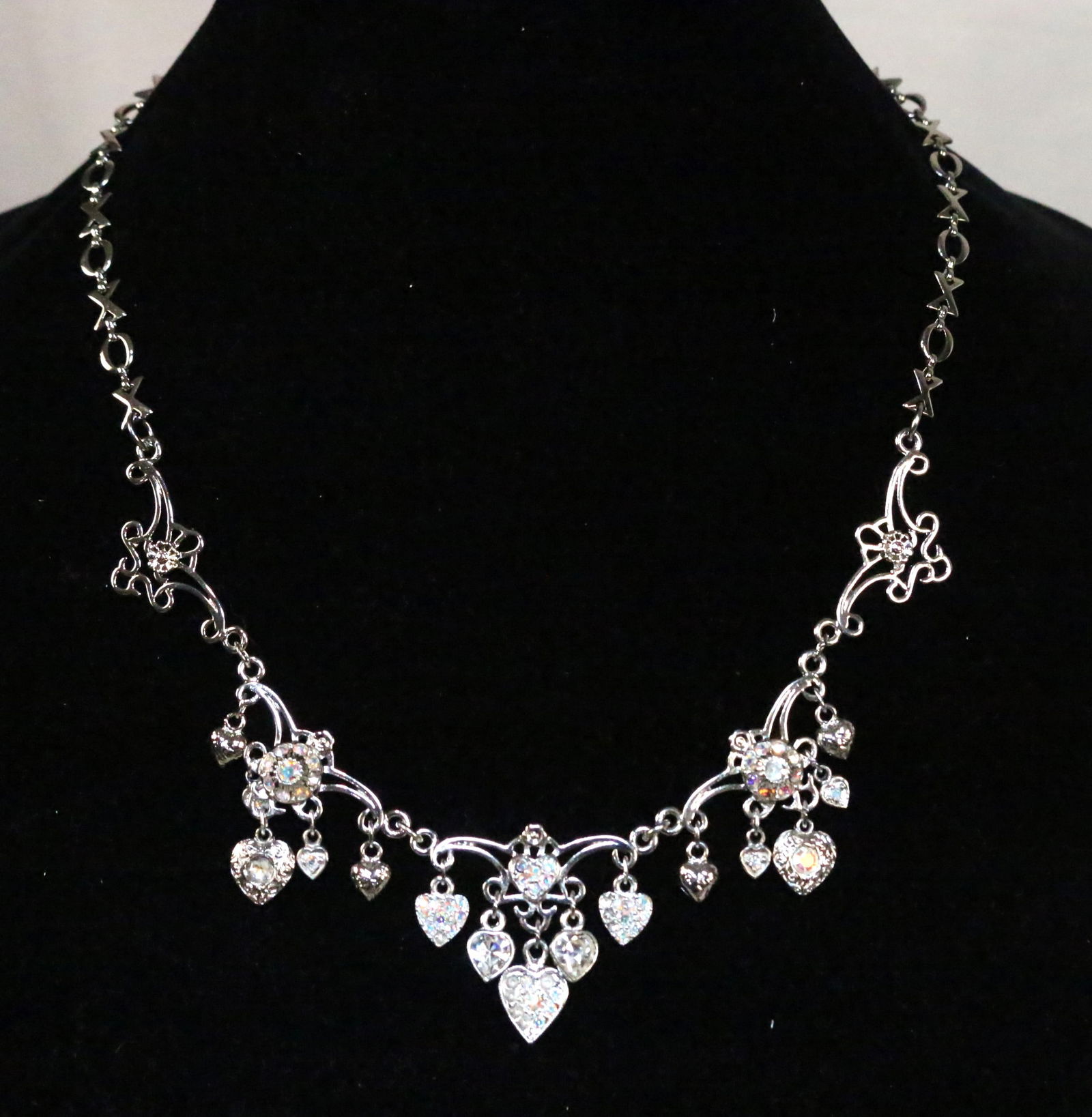 Kirks Folly Silver tone NEW Hugs & Kisses Heart charm necklace (1 of 8)