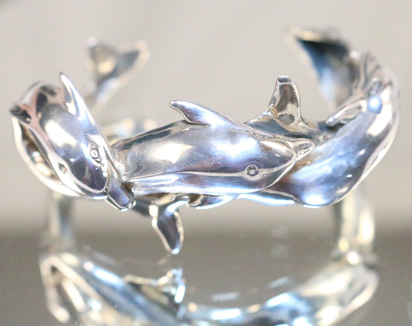 Kabana Sterling Silver Solid Heavy Dolphins Cuff Bracelet (1 of 10)