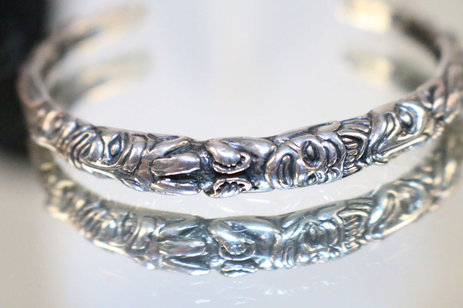 Kabana Sterling Silver Solid Totem Pole cuff Bracelet (1 of 8)