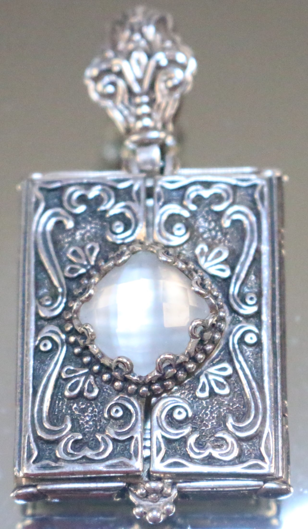 Authentic KONSTANTINO 18kt Gold Sterling Silver Faceted Mother Of Pearl Large Locket Pendant (1 of 7)