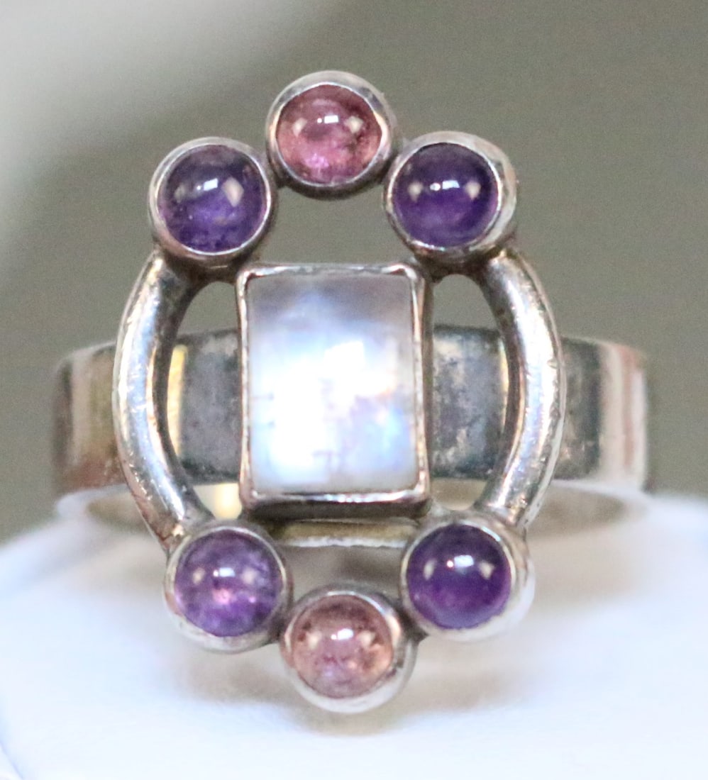 Sajen Sterling Silver Moonstone & Amethyst Ring (1 of 3)
