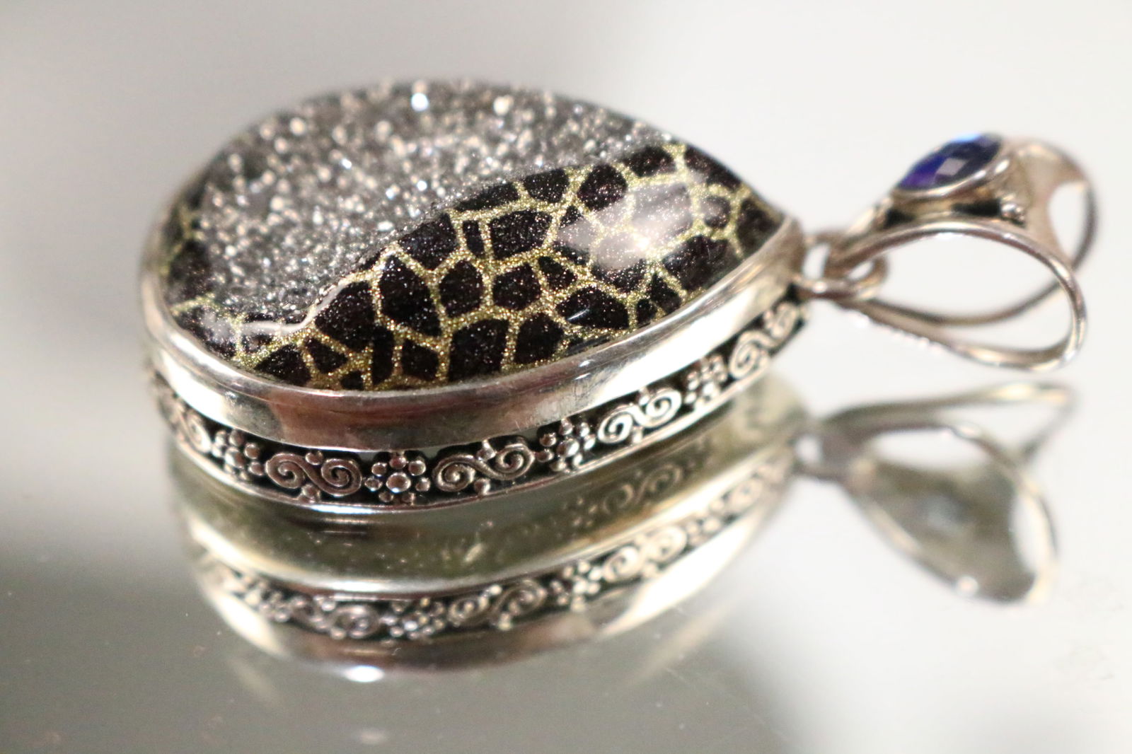 Sajen Sterling Silver Black & Gold Giraffe Pattern Druzy Pendant (1 of 3)