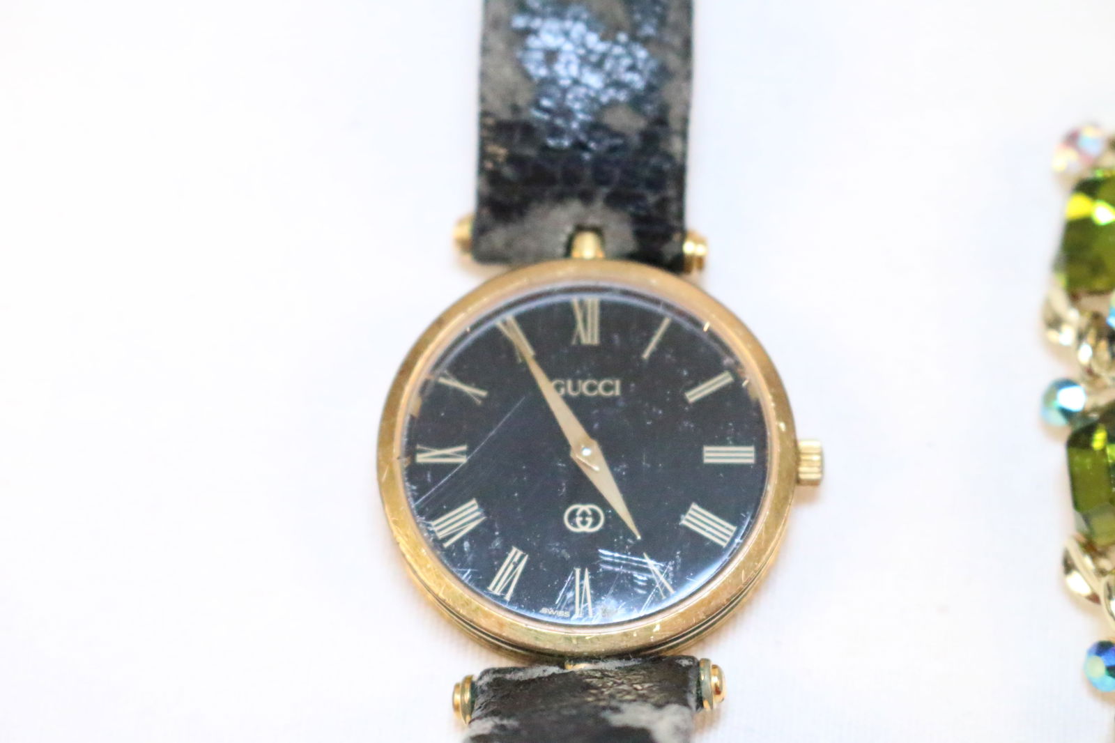 6 piece Vintage Gold tone Signed Jewelry Lot Gucci (1 of 11)