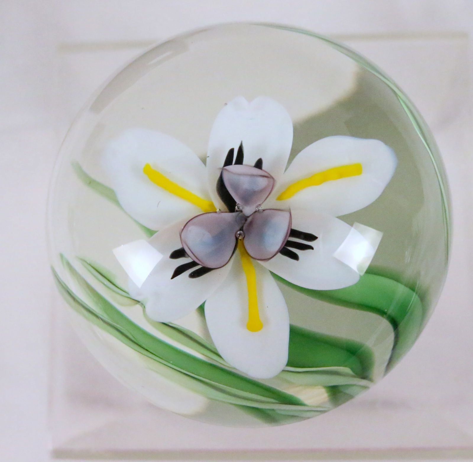 Vintage Orient & Flume 1985 Limited Edition M. Quinn White flower and leaves Signed Art Glass (1 of 6)