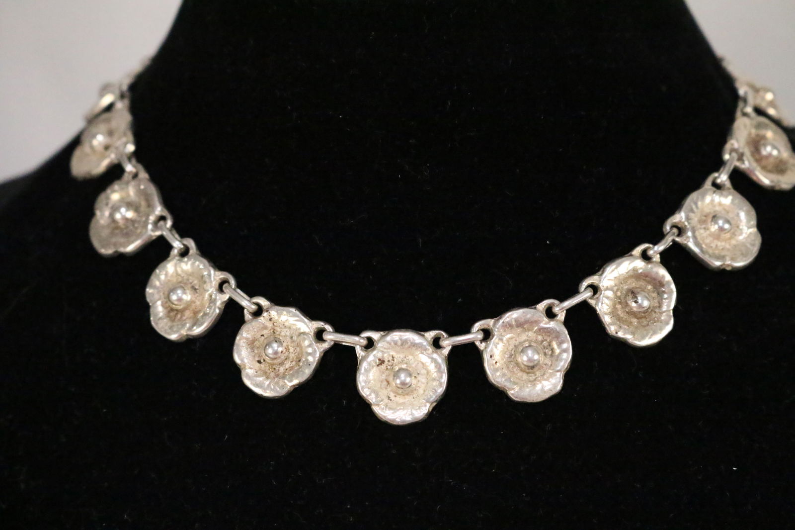 RARE Antique Hand Hammered SOLID sterling silver flower necklace (1 of 5)