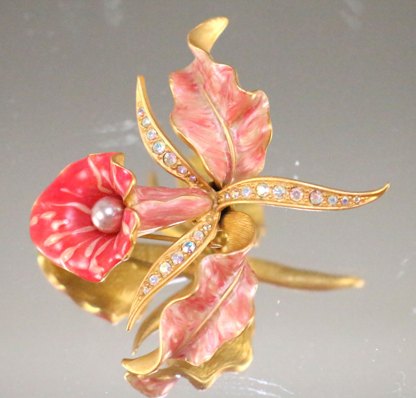 Vintage Joan Rivers Iris Brushed Gold Enamel Crystal Pearl Brooch (1 of 1)