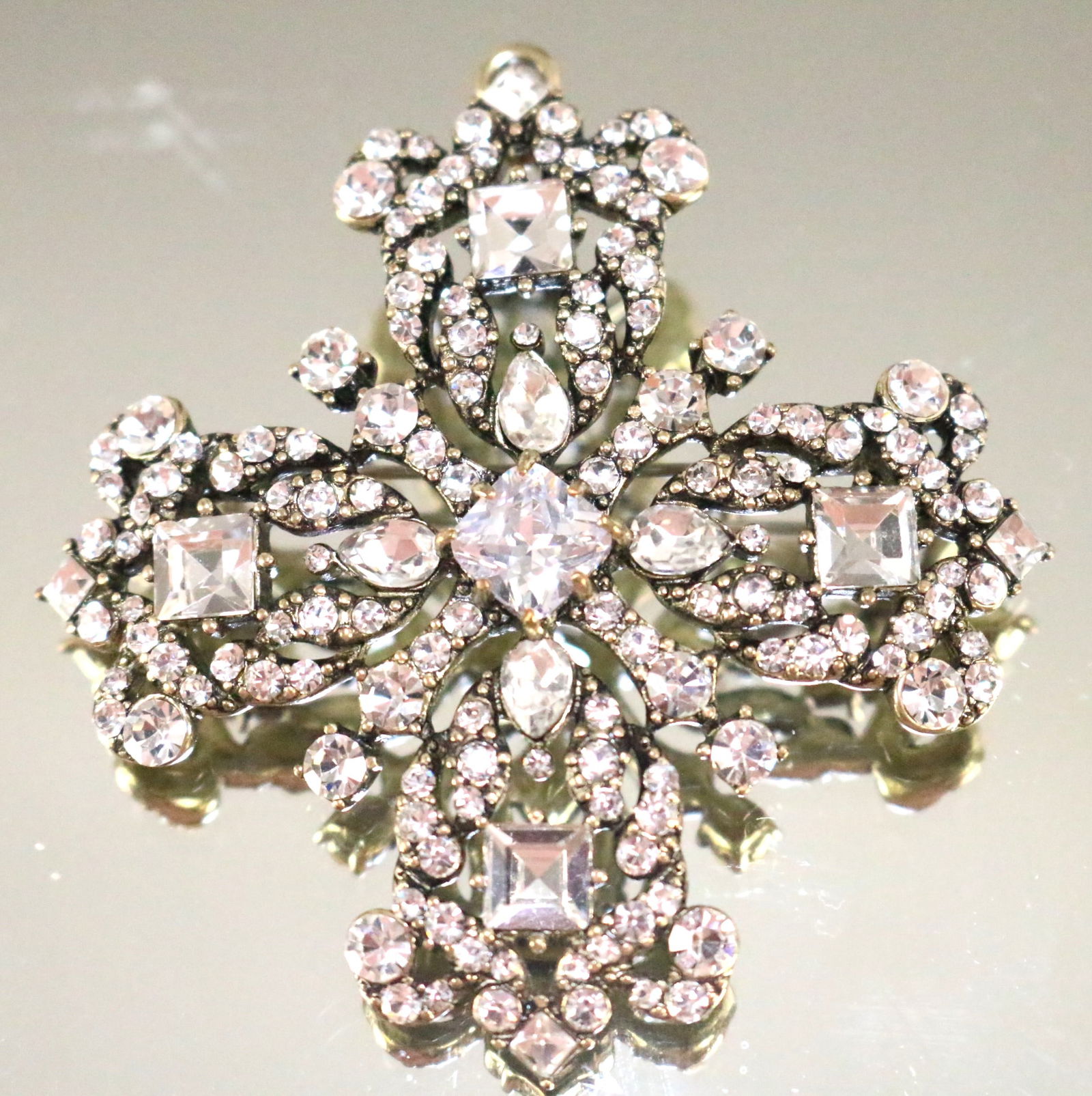Vintage Joan Rivers Large Crystal Maltese Cross Brooch Pendant. (1 of 5)