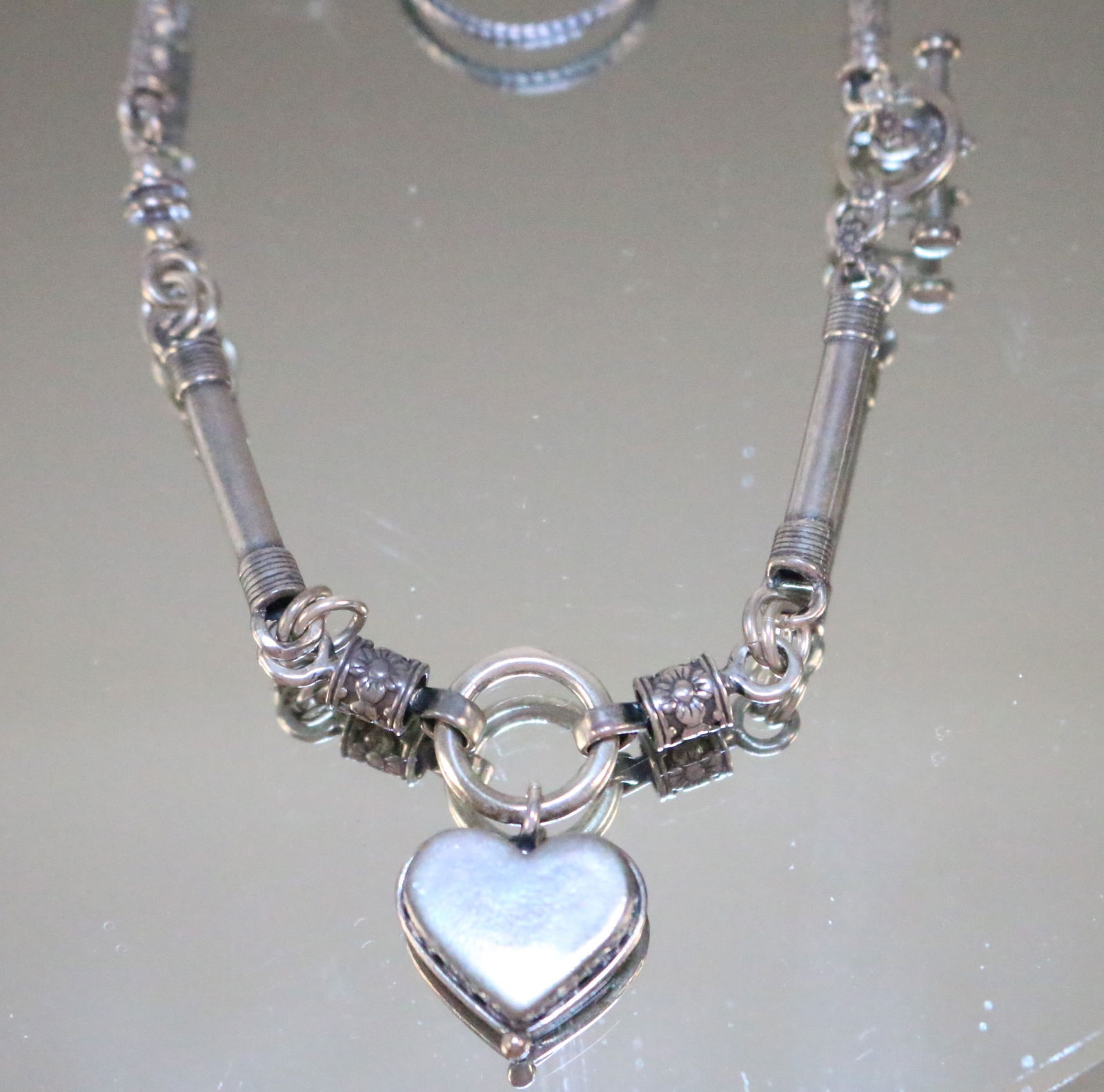 Silpada Designer Sterling Silver Heart Toggle Pendant Necklace (1 of 4)