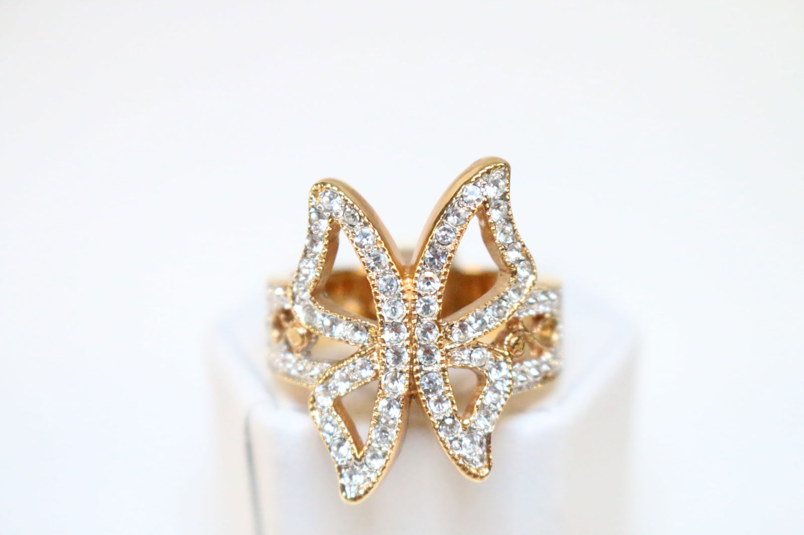 RARE KJL Kenneth Jay Lane Butterfly Crystal Statement Ring. (1 of 5)