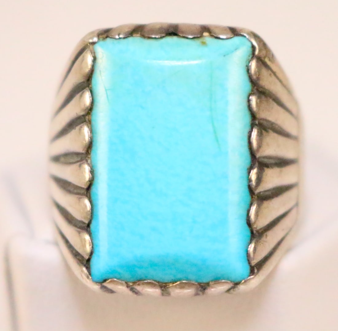 Native American Navajo Southwest Large Turquoise Sterling Silver Ring (1 of 6)