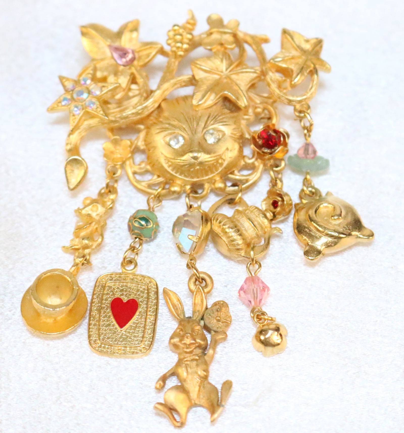 Kirks Folly RARE All brushed gold tone Alice in Wonderland Cheshire  Cat charm brooch (1 of 4)