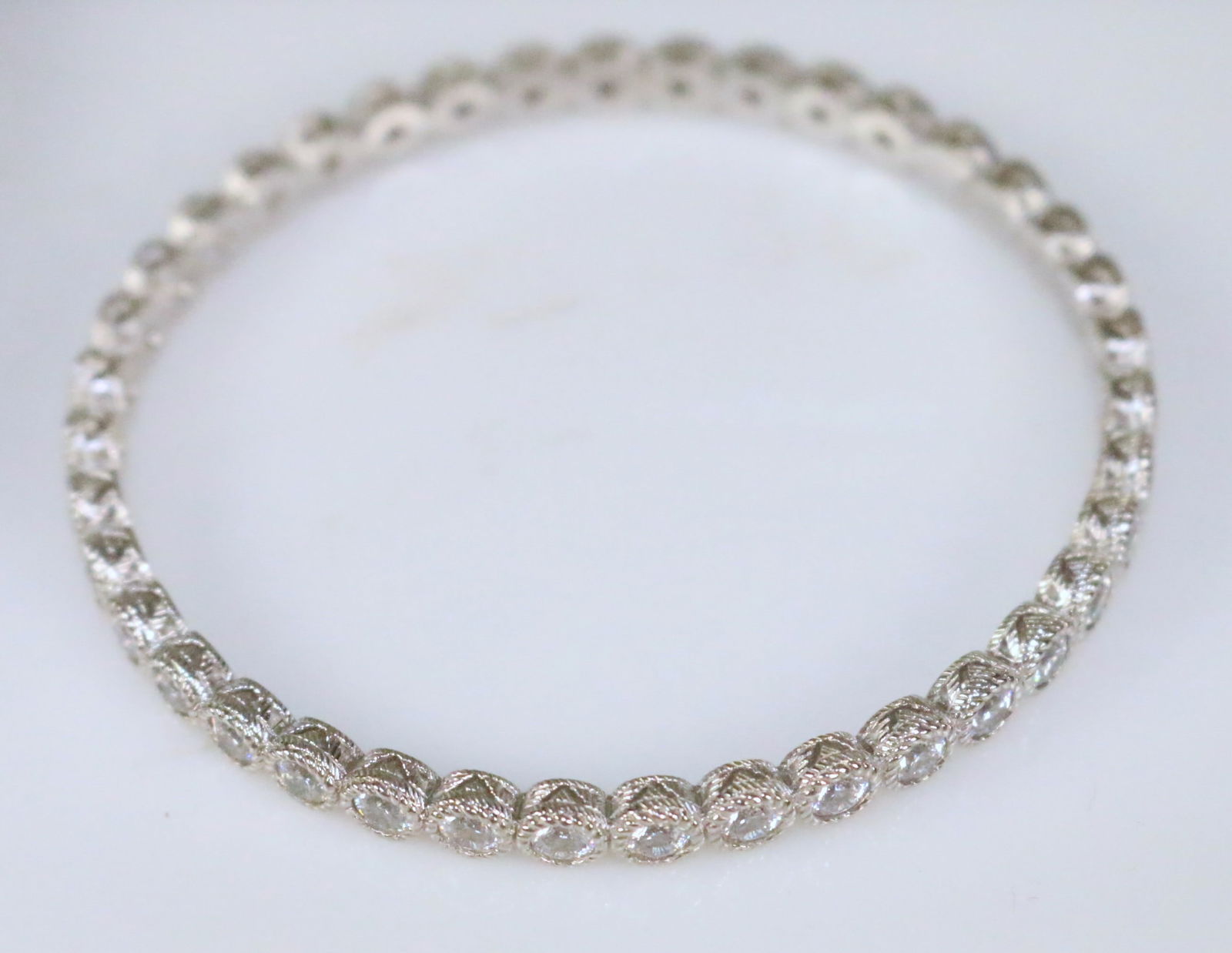 Judith Ripka 40 lg Facet Diamonique Sterling Silver Bangle Bracelet in the box (1 of 5)