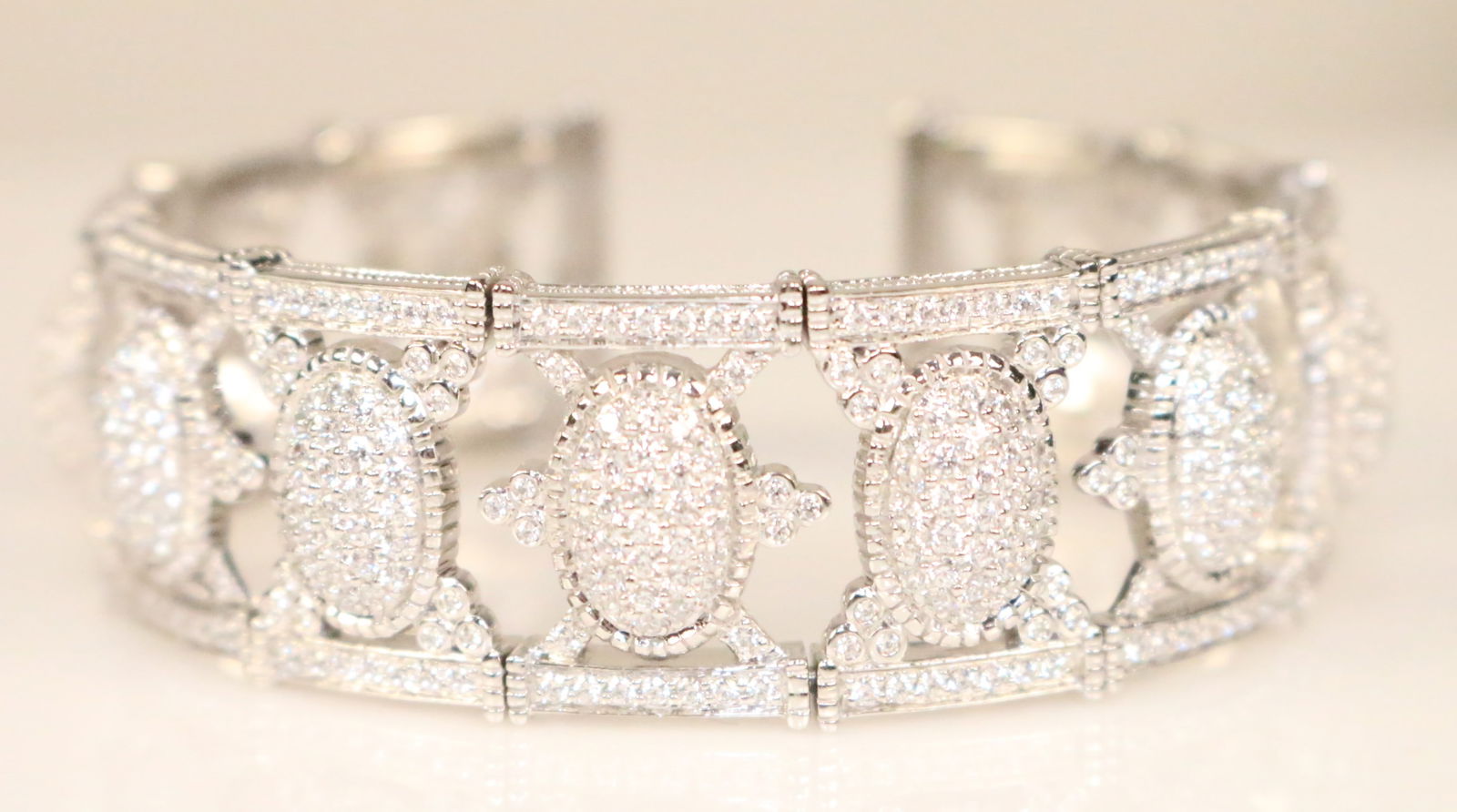 NEW Judith Ripka Sterling Silver Oval Pave Set CZ cuff Bracelet in the box (1 of 8)