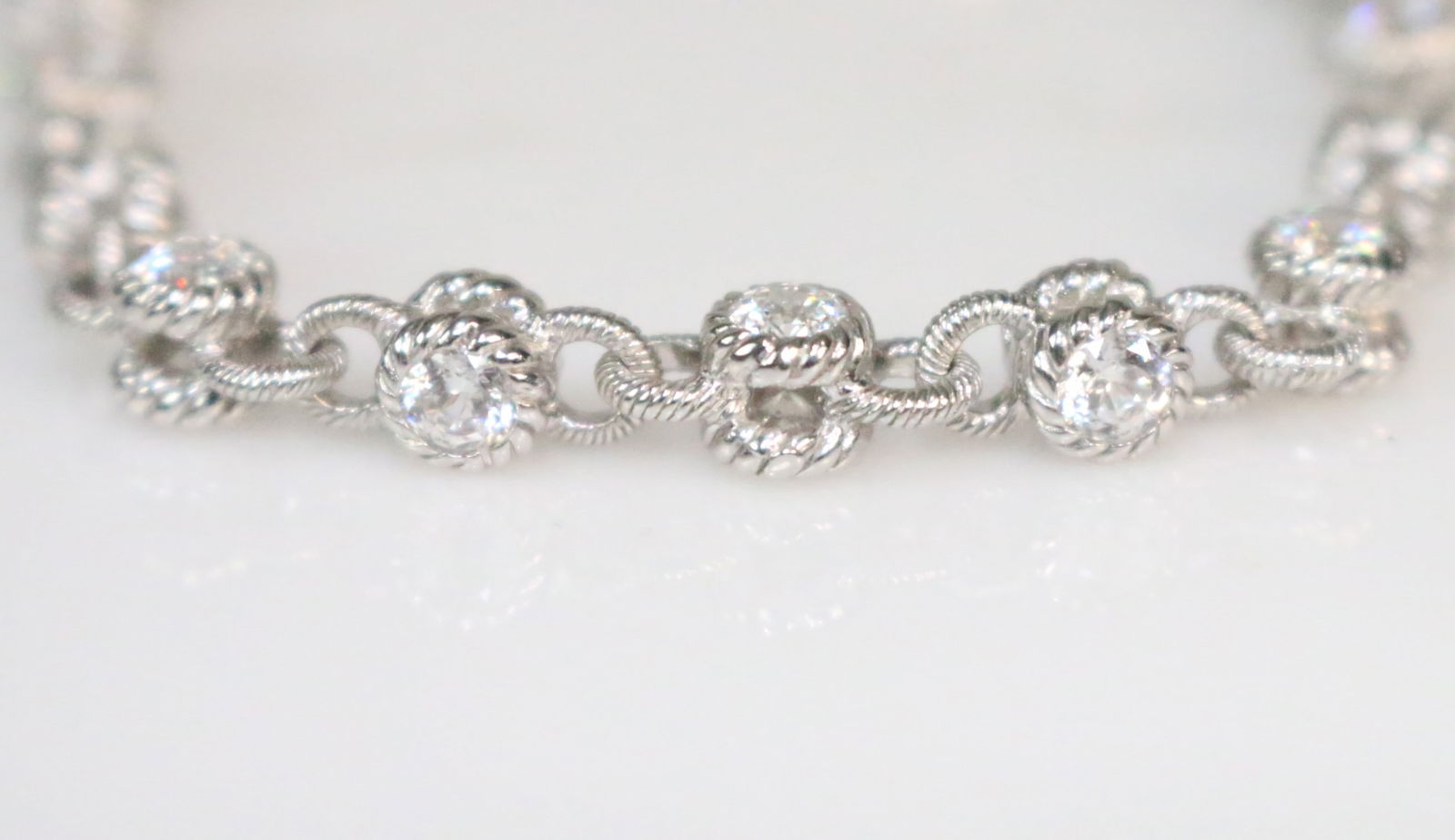 NEW Judith Ripka Sterling Silver rolling CZ's Link Chain Bracelet in the box. 7" (1 of 6)