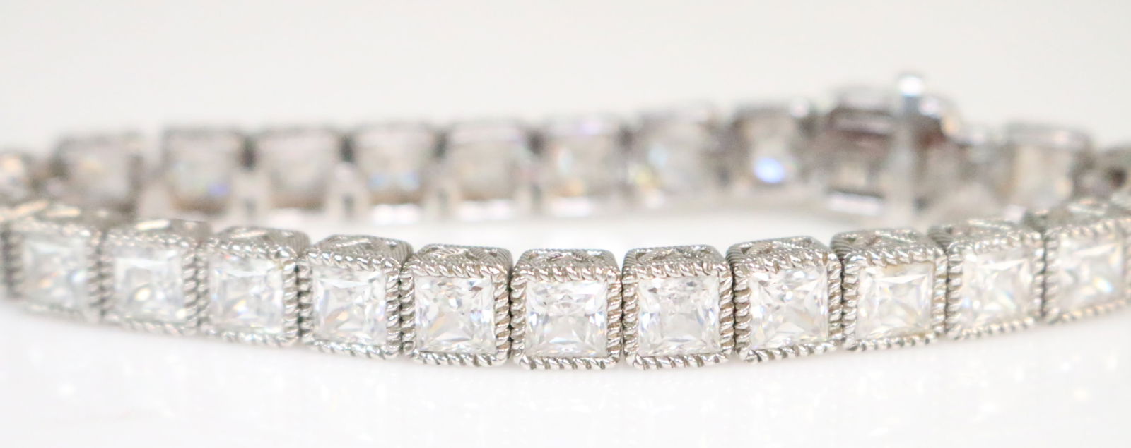 LIKE NEW Judith Ripka Posh Princess Cut 19.95 carat Sterling Silver tennis Bracelet in the box (1 of 7)
