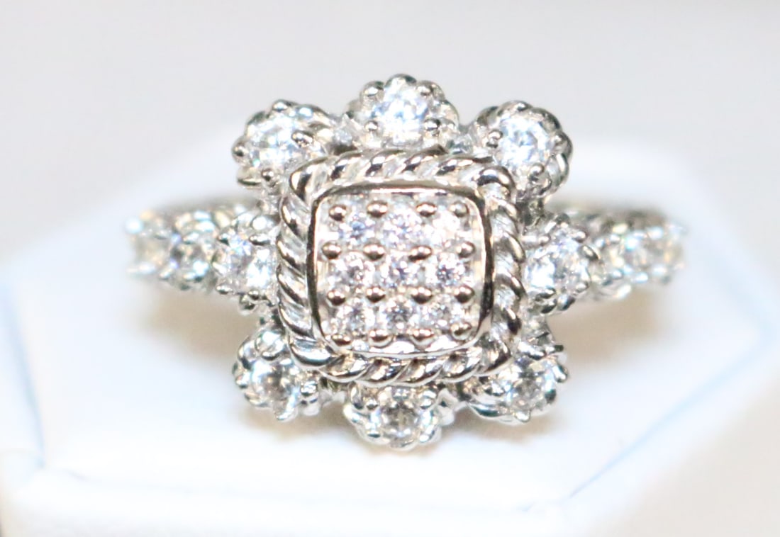 Judith Ripka Sterling Silver Diamonique Simulated Diamond Loaded Cocktail Ring Size 8.25. (1 of 5)