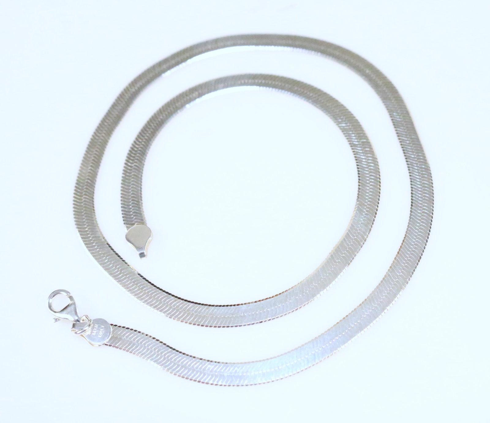 Brand NEW Sterling Silver Milor Italy Serpentine Chain Necklace 18" 6mm: DESCRIPTION: BRAND NEW solid serpentine shiny necklace Hallmarked 925 milor Italy. Weighs 8.5 grams. approx. 6 mm wide.
