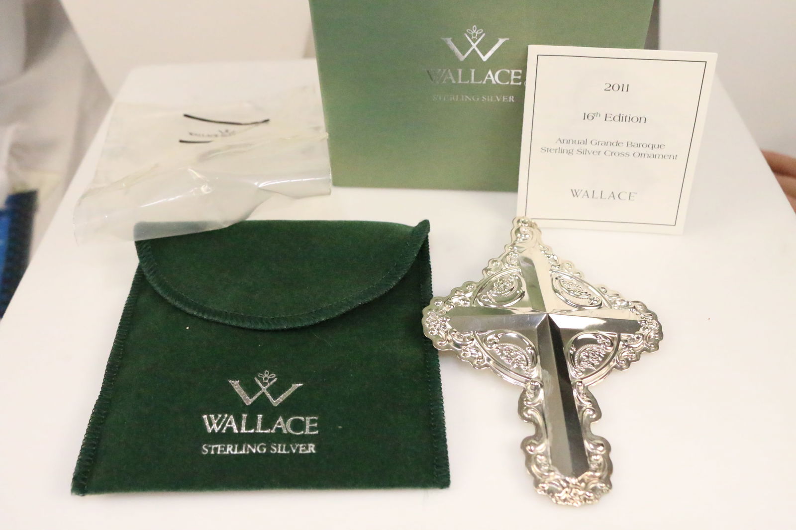 BRAND NEW Wallace 2011 Sterling Silver Grande Baroque Cross Ornament in the box with Papers (1 of 2)
