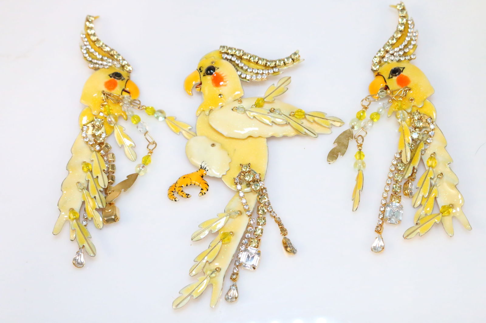 RARE Lunch At the Ritz USA Huge Cockatoo Parrot Bird Pendant Brooch & Earrings Set (1 of 8)
