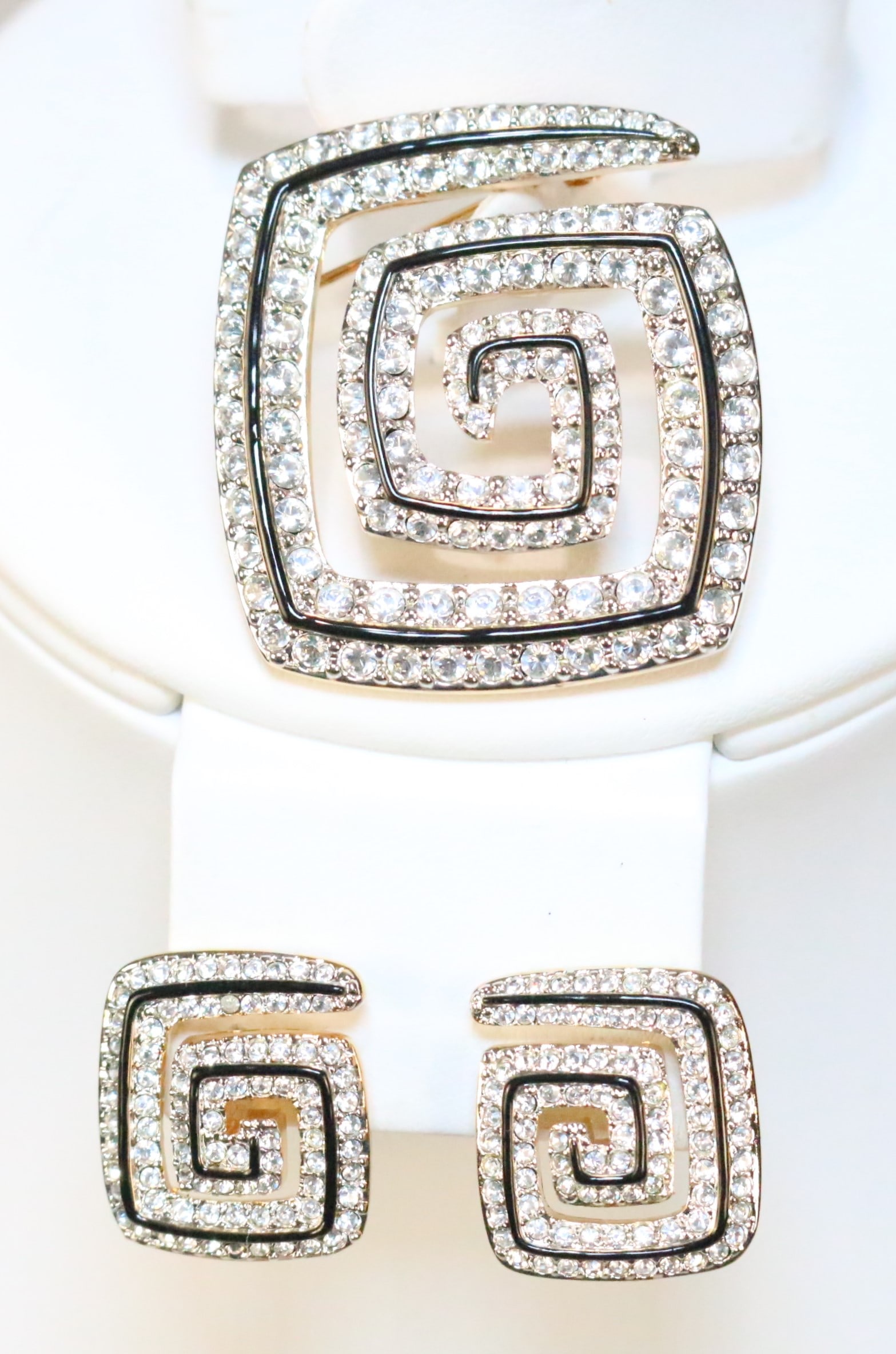 NEW Genuine Swarovski Logo Crystal Designer Jewelry Modernist Geometric large brooch & Earrings (1 of 5)