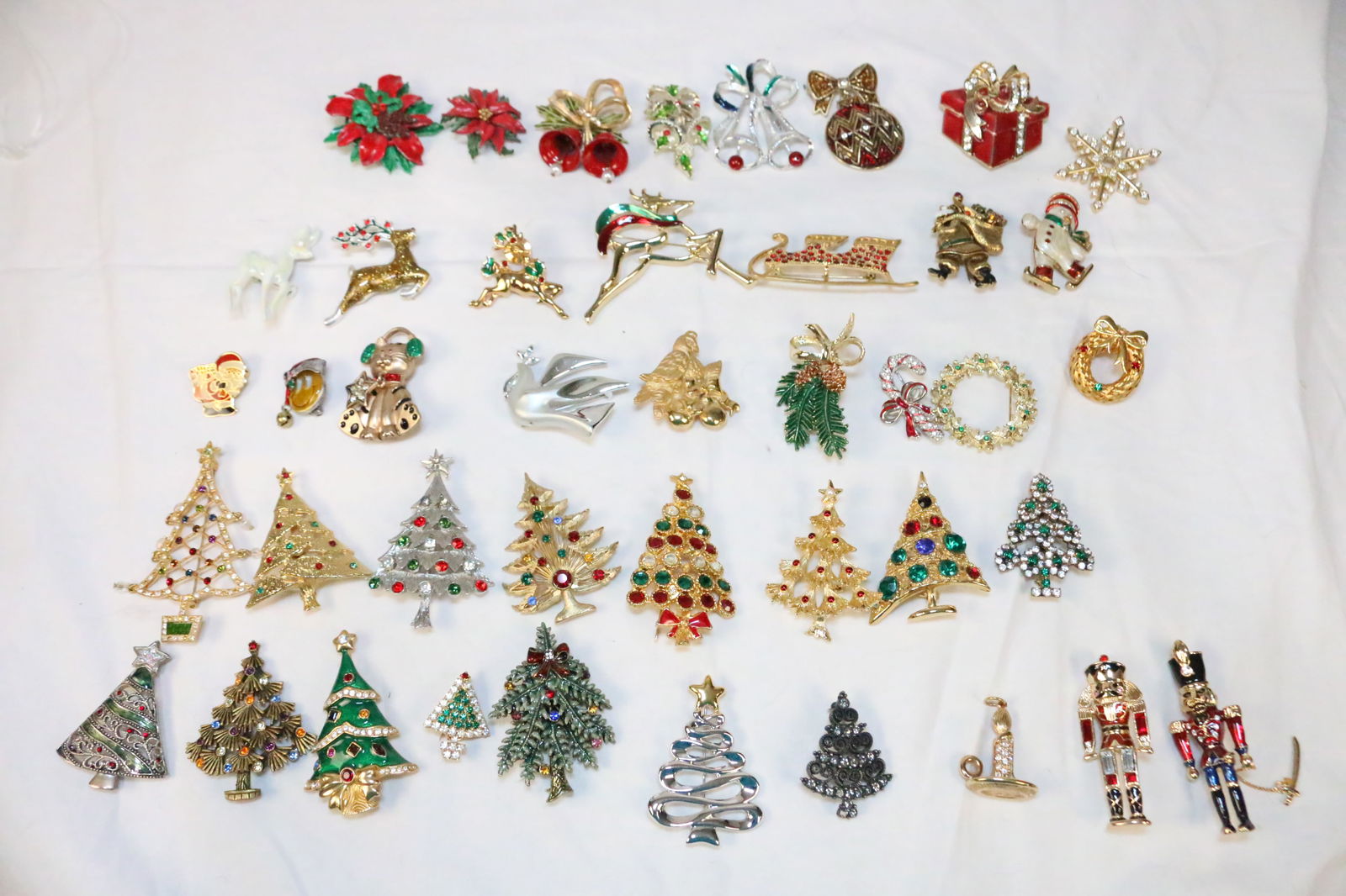 Vintage Signed Lot of 42 Christmas Brooches, Trees,   Bells, Angels, Deer, Santa & More (1 of 11)