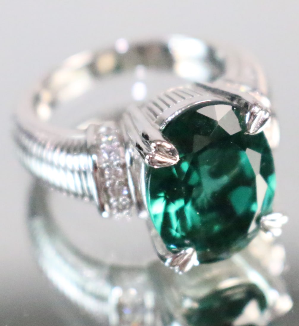 Judith Ripka Sterling Silver Large Emerald Green & CZ cocktail Ring Size 8.25 (1 of 6)