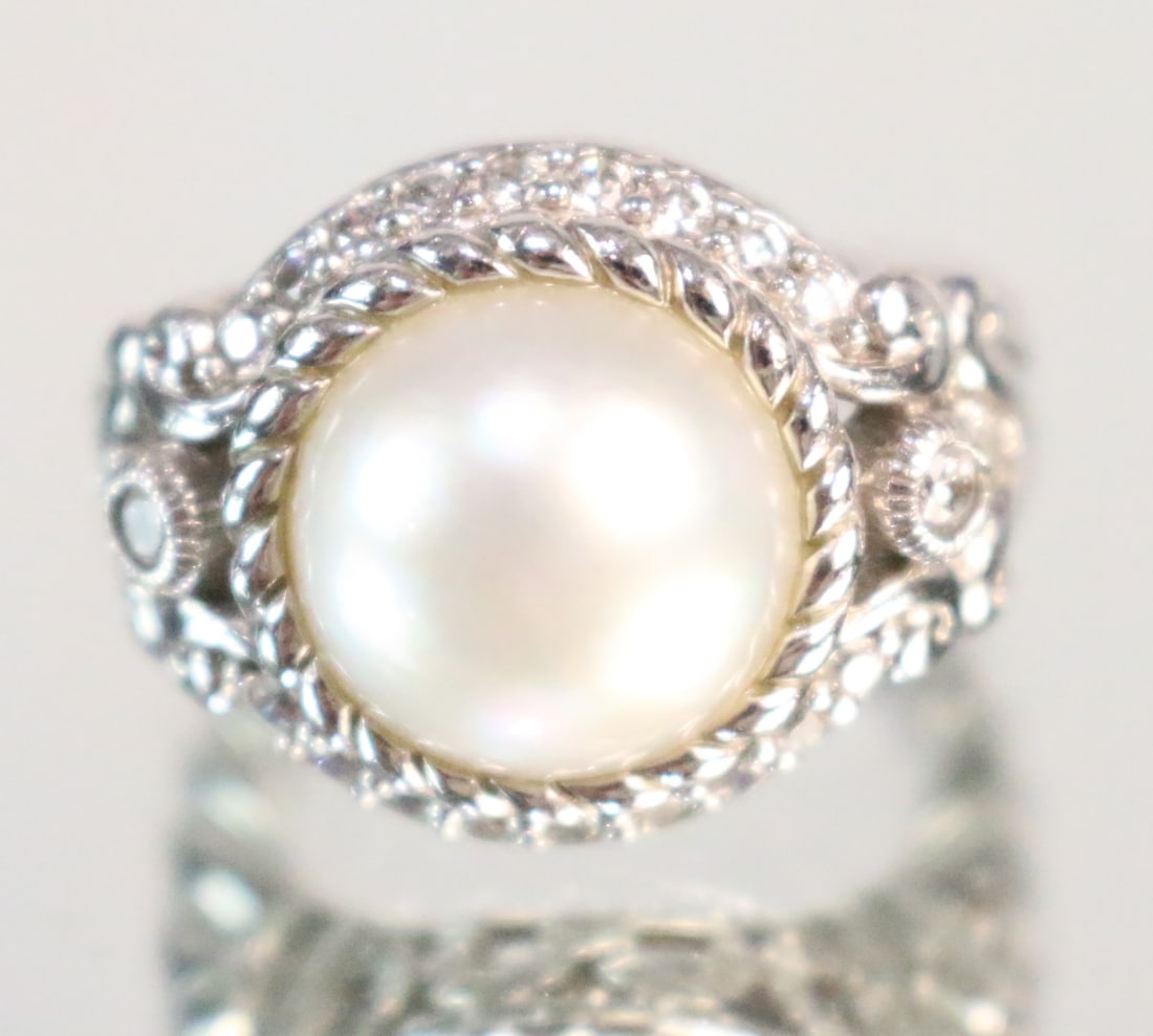 Judith Ripka Sterling Silver Mabe Pearl & CZ elegant Ring Size 7.25 (1 of 6)