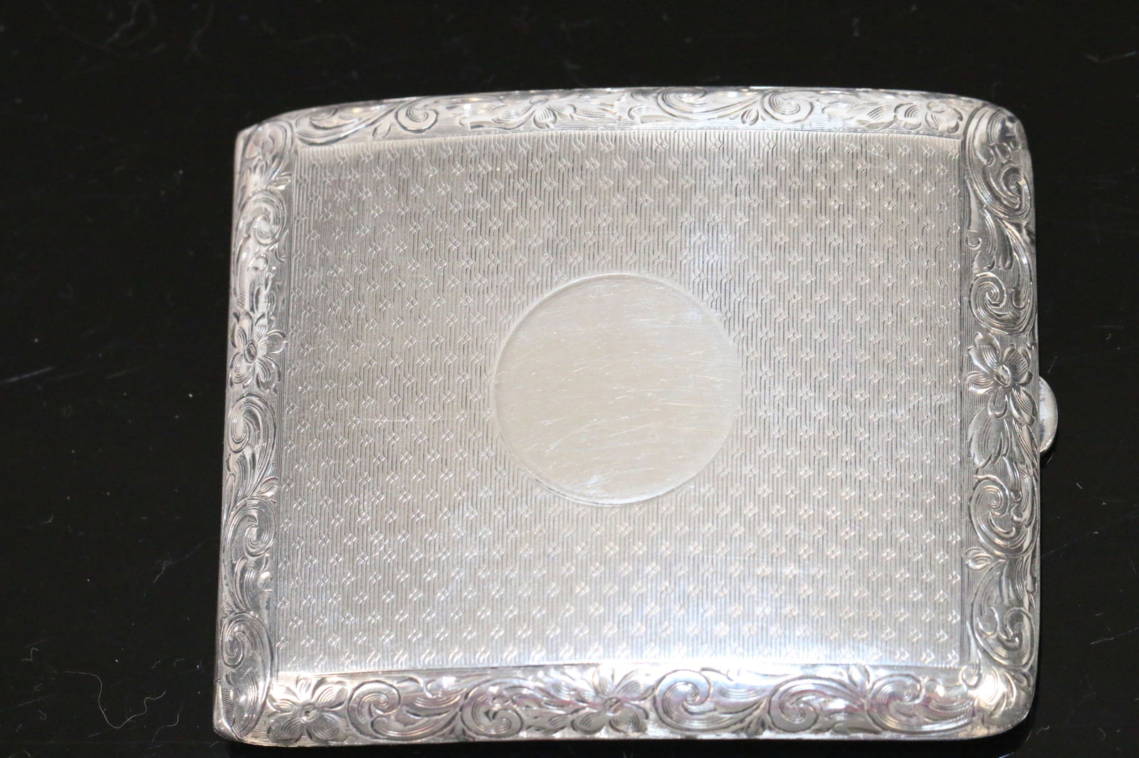 Antique / Vintage Sterling Silver compact (1 of 6)