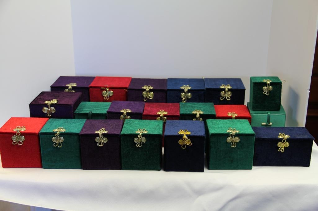 NEW 1990'S Lot of 20 Pier One LI BIEN RARE Christmas Ornaments (1 of 6)