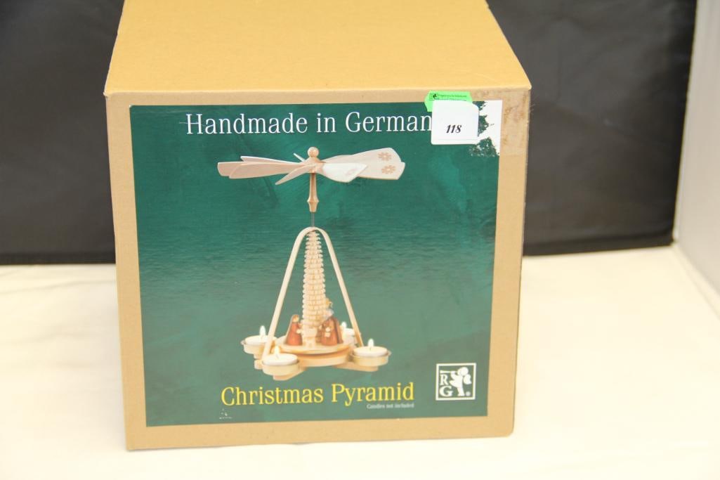 NEW Richard Glaser RG German Table Nativity Tealights Christmas Pyramid IN ORIGINAL BOX (1 of 4)