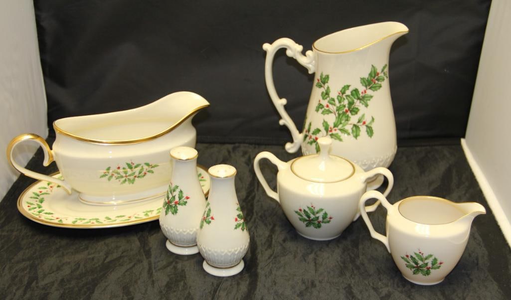 Lot of 5 Lenox Holiday CHRISTMAS Assorted Serving Pieces (1 of 5)
