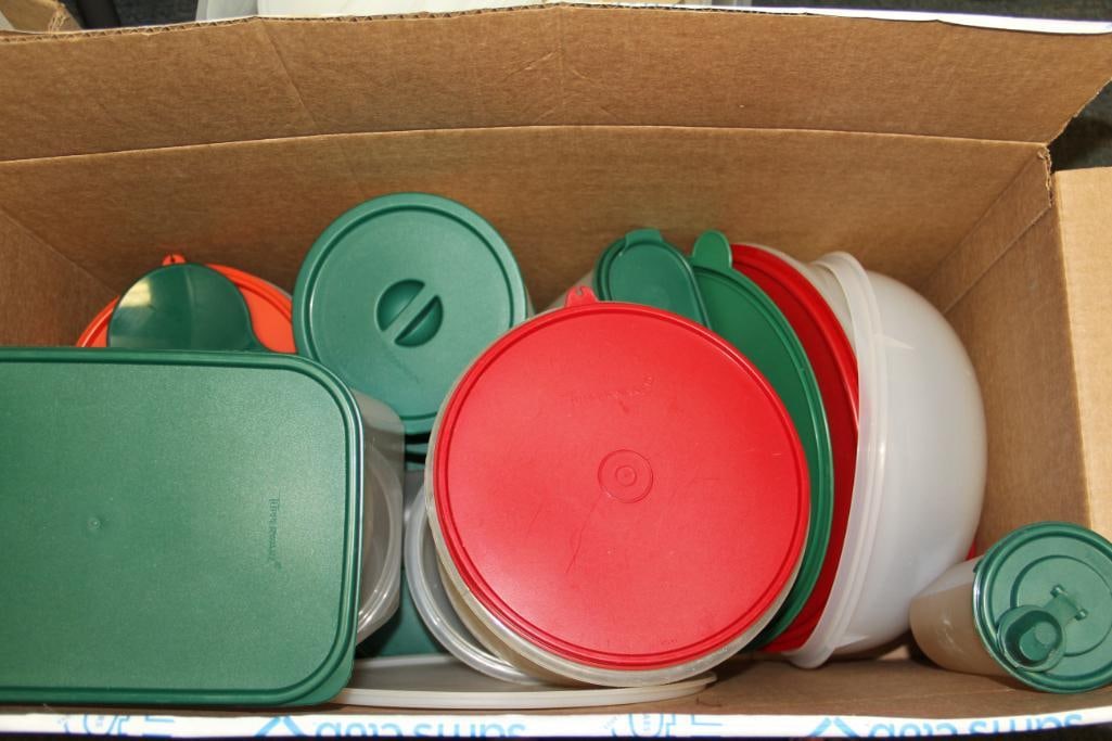 Large Lot of Vintage Red & Green Tupperware  (1 of 1)