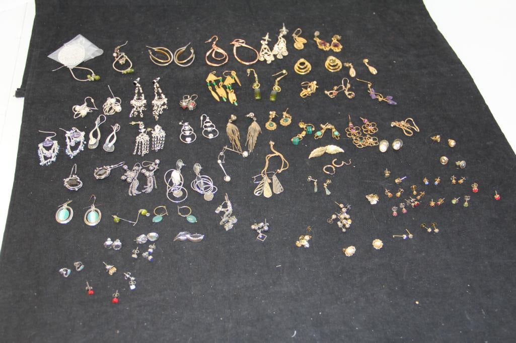 Large 70 Pair Lot of Vintage Retro Costume Jewelry Earrings (1 of 13)