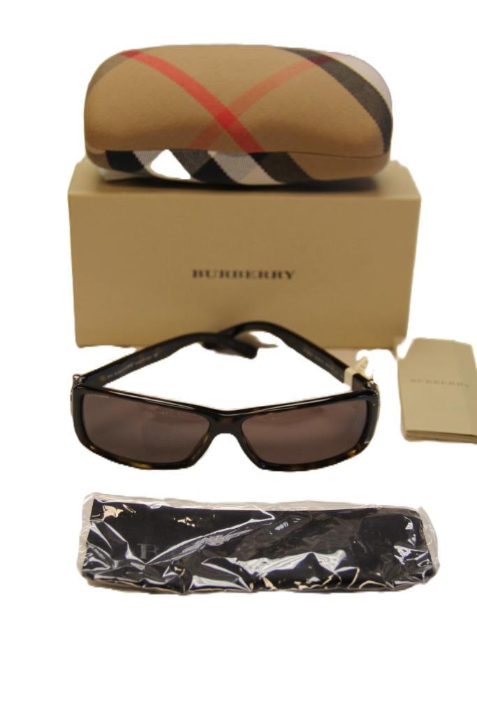 NEW DESIGNER BURBERRY Black SUNGLASSES in case & box All papers (1 of 5)