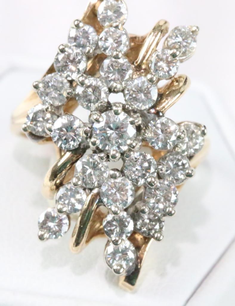 LUXURY ESTATE Ladies Vintage approx. 3 carat  natural diamond ring Sz.8.25. Appraised $9,500 (1 of 7)