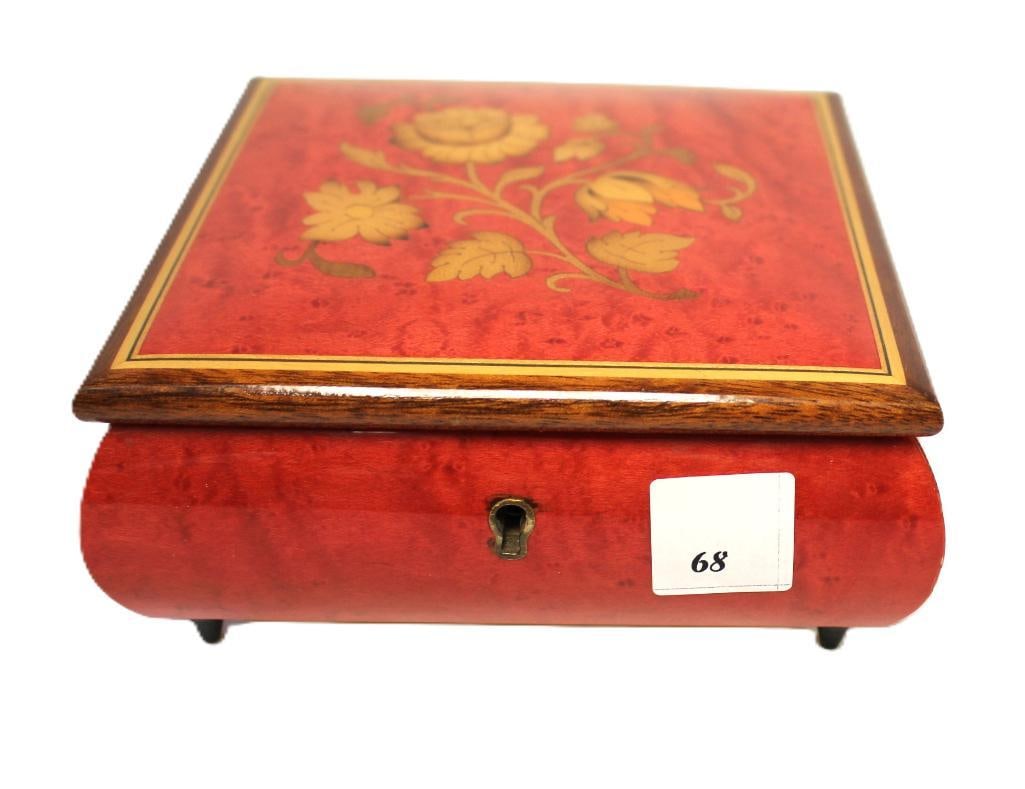 Italian Red Floral Lacquer Sorento Music Box WORKS: 6" wide x 3" high. Plays "Music Box Dancer" by Frank Mills. Beautiful sound. Wind up music box in excellent condition.