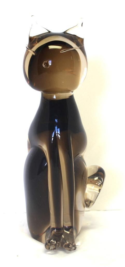 V. Nason & Co brown glass crystal cat sculpture: v. Nason & Co brown cat 8 1/2" tall, 3" wide. Made in Italy. EXCELLENT condition. NO chips cracks or damage.