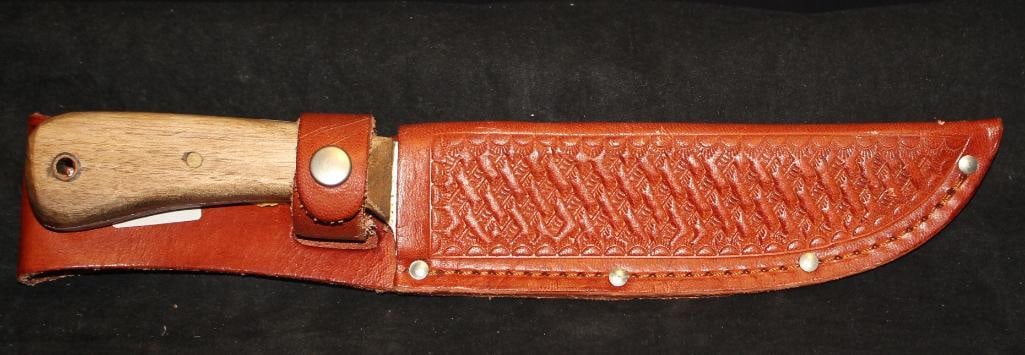 NEW Custom Handmade 10/95 High Carbon Steel Full Tang- Hunter Knife with leather case (1 of 3)