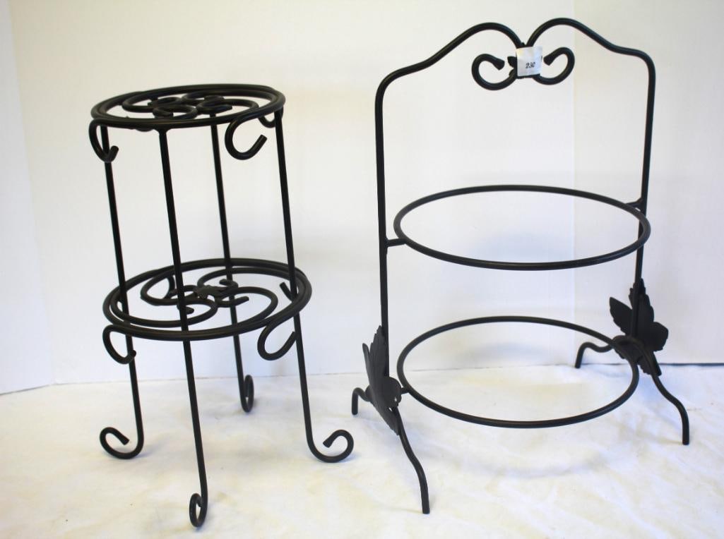 Longaberger Wrought Iron 2 piece Mug holder and pie stand. (1 of 4)
