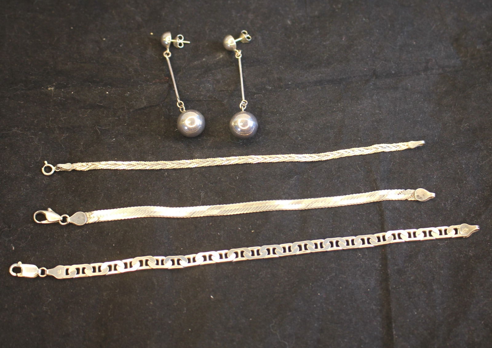 Lot of 3 Sterling  Silver Bracelets and 1 pair Sterling silver earrings 25.66 grams (1 of 3)