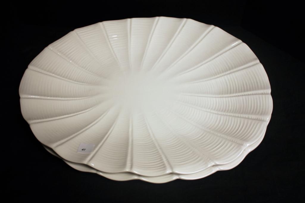 NEW Lot of 2 ceramic Made in Italy Shell Design Large serving trays Amia (1 of 5)