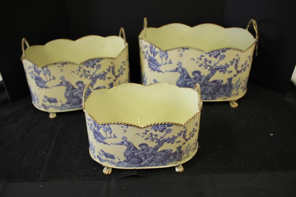 NEW Lot of 3 Oval Blue & Ivory Country Toile Centerpiece Tins Nesting (1 of 4)
