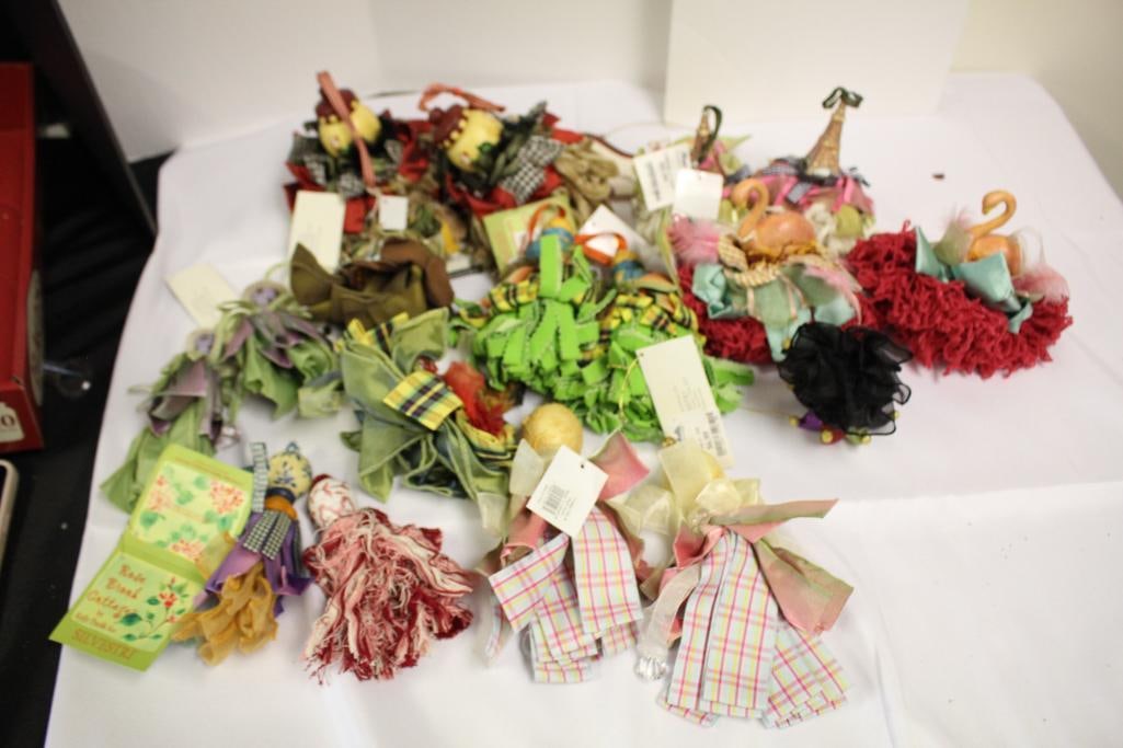 NEW Lot of 17 Kelly Paulk Christmas Ornaments (1 of 12)